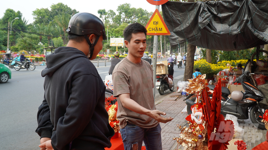 Nhiều khách đã không khỏi trầm trồ trước vẻ đẹp của sản phẩm này.