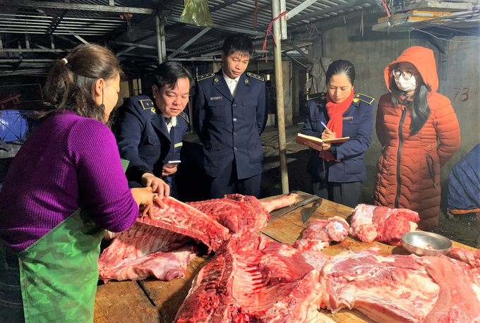 Đoàn liên ngành tăng cường kiểm tra, kiểm soát hoạt động giết mổ, đảm bảo ATTP dịp Tết.