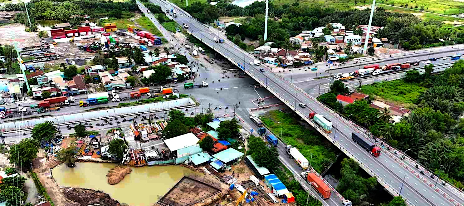 Nút giao Mỹ Thủy, cửa ngõ vào cảng Cát Lái.