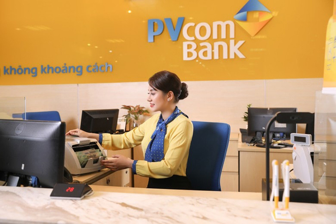 PVcomBank đưa ra mức lãi suất hấp dẫn lên tới 9%/năm cho kỳ hạn 12 tháng khi gửi tại quầy, áp dụng cho khách hàng có số dư tối thiểu trên 2.000 tỷ đồng. Ảnh: Minh họa.