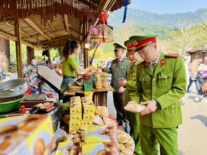 Các cơ sở kinh doanh, dịch vụ, các hộ kinh doanh bảo đảm đầy đủ các điều kiện về an toàn vệ sinh thực phẩm. Ảnh: Báo Quảng Ninh. 