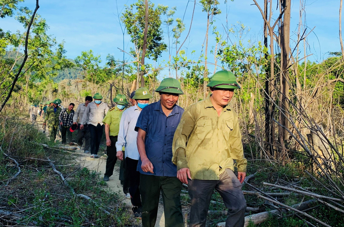 Tổ tuần tra rừng và tháo gỡ bẫy dựa vào cộng đồng được VQG thành lập nhằm 'giải cứu' động vật hoang dã trên rừng. Ảnh: Hưng Phúc.