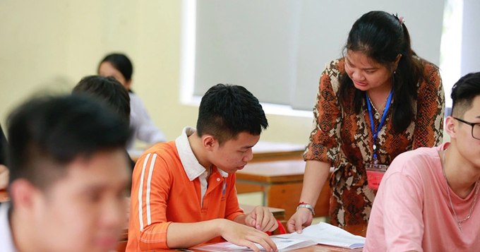 Việc dạy thêm, học thêm trong nhà trường không được thu tiền của học sinh và chỉ dành cho các đối tượng học sinh đăng kí học thêm theo từng môn học. Ảnh: Minh họa.