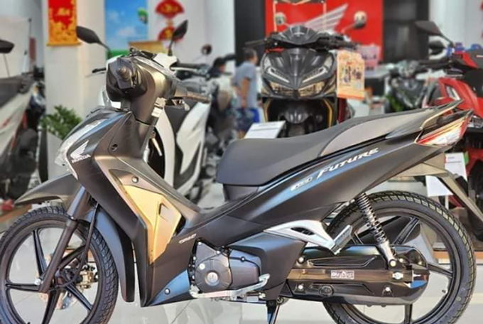 Honda Future 2025 phiên bản mới vẫn giữ nét riêng với ngoại hình to lớn nhưng không kém phần góc cạnh.