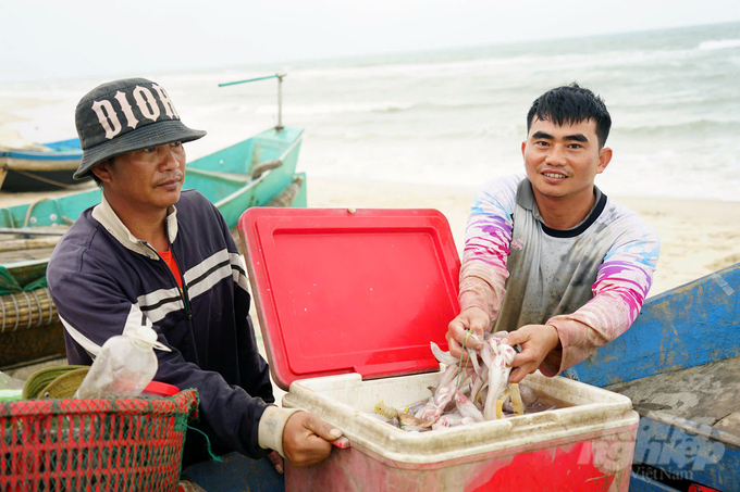 Hải sản vùng bãi ngang chủ yếu là cá cháo. Ảnh: Võ Dũng.