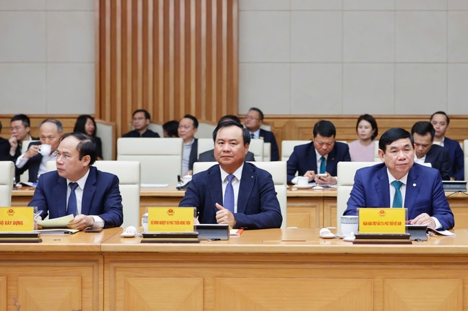 Deputy Minister of MARD Vo Van Hung attended the conference of the Government Standing Committee with commercial banks on the morning of February 11.Photo: Nhat Bac.