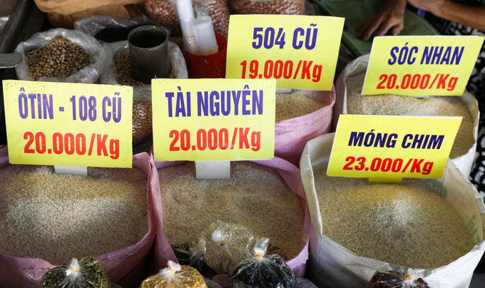 Vietnam’s rice export prices have dropped to 399 USD per ton, which is a significant decrease from the previous range of 420 to 535 USD per ton. 