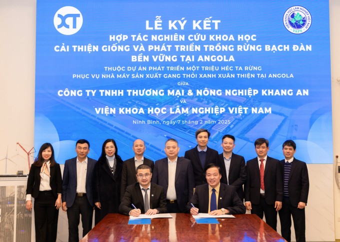 Lễ ký kết hợp tác giữa Công ty TNHH Thương mại & Nông nghiệp Khang An và Viện Khoa học Lâm nghiệp Việt Nam diễn ra tại Ninh Bình ngày 7/2/2025.