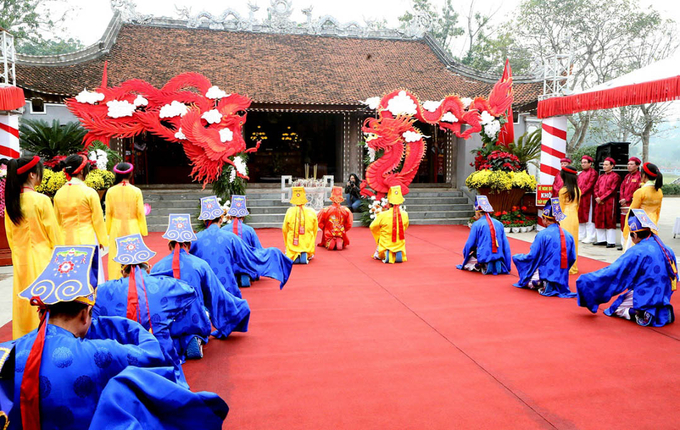 Đền Lăng Sương là ngôi đền duy nhất hiện nay thờ cả gia đình Đức Thánh Tản. Ảnh: PT.