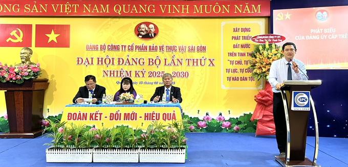 Ông Lưu Trung Hoà, Phó Bí thư Đảng ủy Tổng Công ty Nông nghiệp Sài Gòn đánh giá cao những lỗ lực, cống hiến và thành quả mà Ban chấp hành nhiệm kỳ 2020-2025 SPC đã đạt được trong bối cảnh rất nhiều khó khăn. Ảnh: Đức Trung.