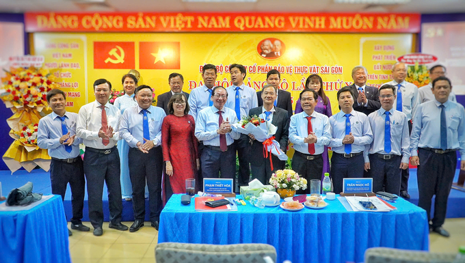 Ra mắt Ban chấp hành Đảng bộ Công ty SPC nhiệm kỳ 2025-2030 và đoàn Đại biểu dự Đại hội Đảng bộ cấp trên. Ảnh: Đức Trung.