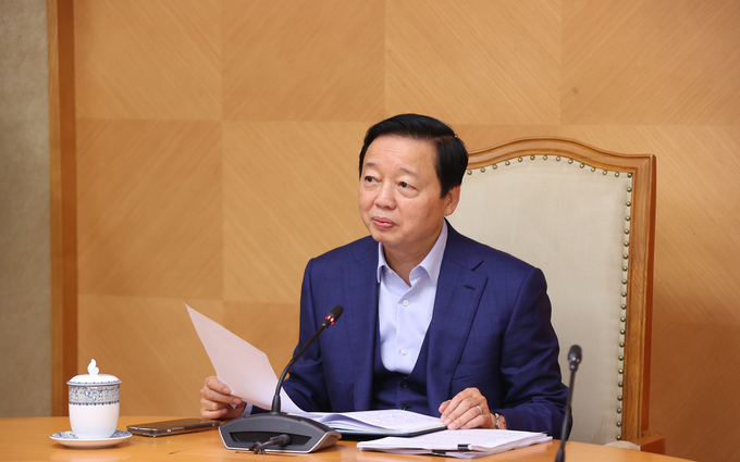 Deputy Prime Minister Tran Hong Ha chaired the meeting to amend Decree 06. Photo: VGP.