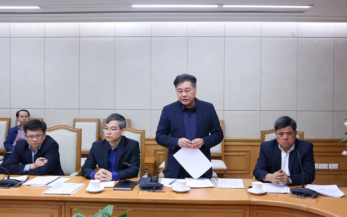 Director of the National Agricultural Extension Center Le Quoc Thanh speaking at the meeting. Photo: VGP.