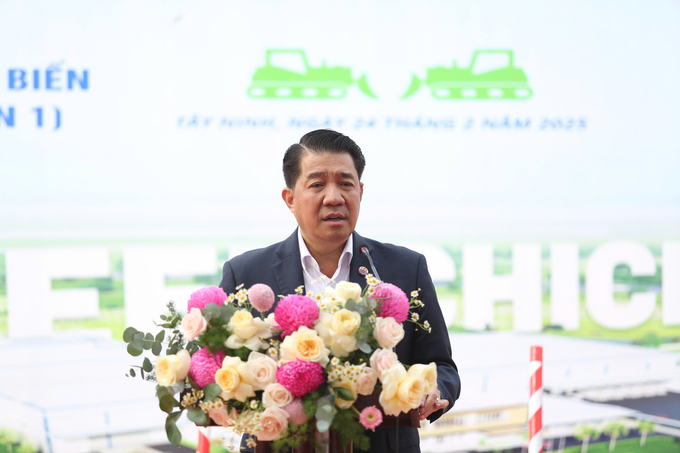 Mr. Vu Manh Hung - Chairman of the Board of Directors of Hung Nhon Group, said: DHN's projects apply modern technology, closed processes according to international standards ISO and Global GAP.