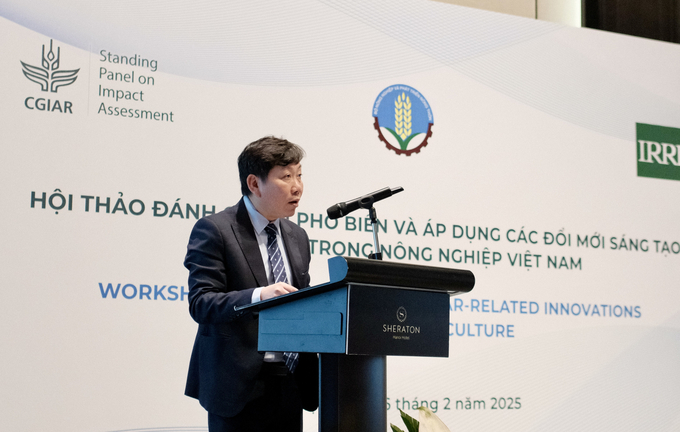 Dr. Nguyen Do Anh Tuan commended the quality of the scientific data provided by CGIAR, highlighting its importance for decision-making process. Photo: Quynh Chi. 