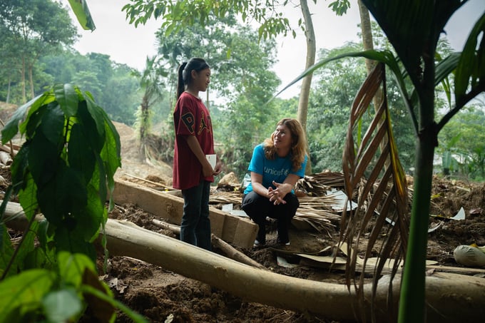 UNICEF is committed that children are always at the center of all international support activities. Photo: UNICEF Vietnam.