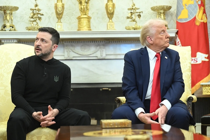 Tổng thống Ukraine Volodymyr Zelensky và Tổng thống Mỹ Donald Trump họp tại Phòng Bầu dục ở Nhà Trắng (Hoa Kỳ), hôm 28/2. Ảnh: Getty.