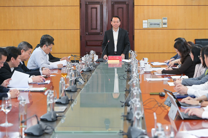 Minister of Agriculture and Environment Do Duc Duy chaired the conference. Photo: Tung Dinh.