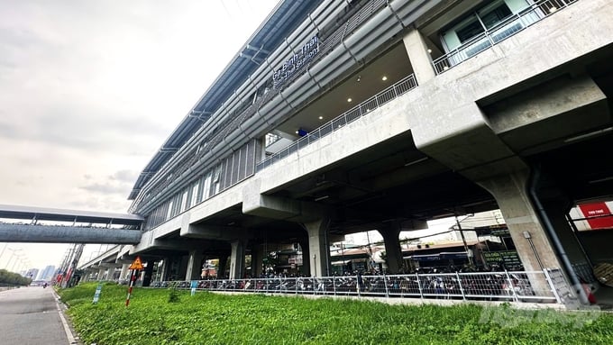 Việc chuyển sang sử dụng ngân sách cho dự án metro số 2 được kỳ vọng sẽ giúp đảm bảo tiến độ, nâng cao hiệu quả khai thác, đồng thời tạo động lực phát triển kinh tế - xã hội cho TP.HCM. Ảnh: Trần Phi.