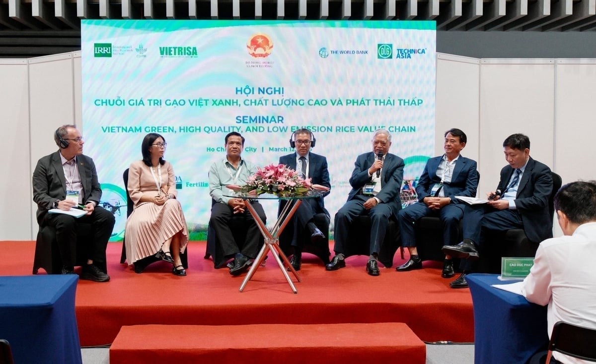 The discussion took place as part of the conference on 'Green, High-Quality, and Low-Emission Vietnamese Rice Value Chain.' Photo: Quynh Chi.