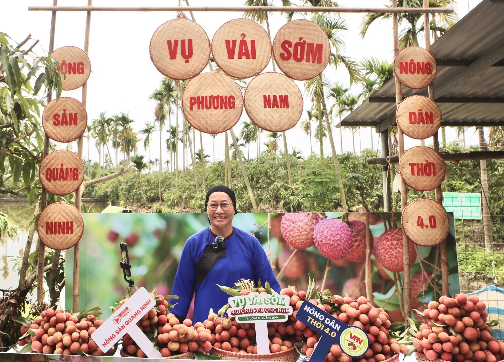 Quang Ninh Center for Promotion and Development of Industry and Trade has organized 2 livestream sessions to introduce Phuong Nam early-ripening lychee. Photo: Thanh Phuong.