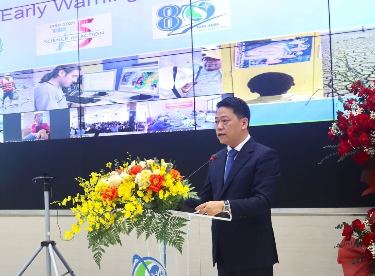 Mr. Nguyen Thuong Hien, Director of the Department of Hydrometeorology (Ministry of Agriculture and Environment), spoke at the launching ceremony. Photo: Trung Nguyen.