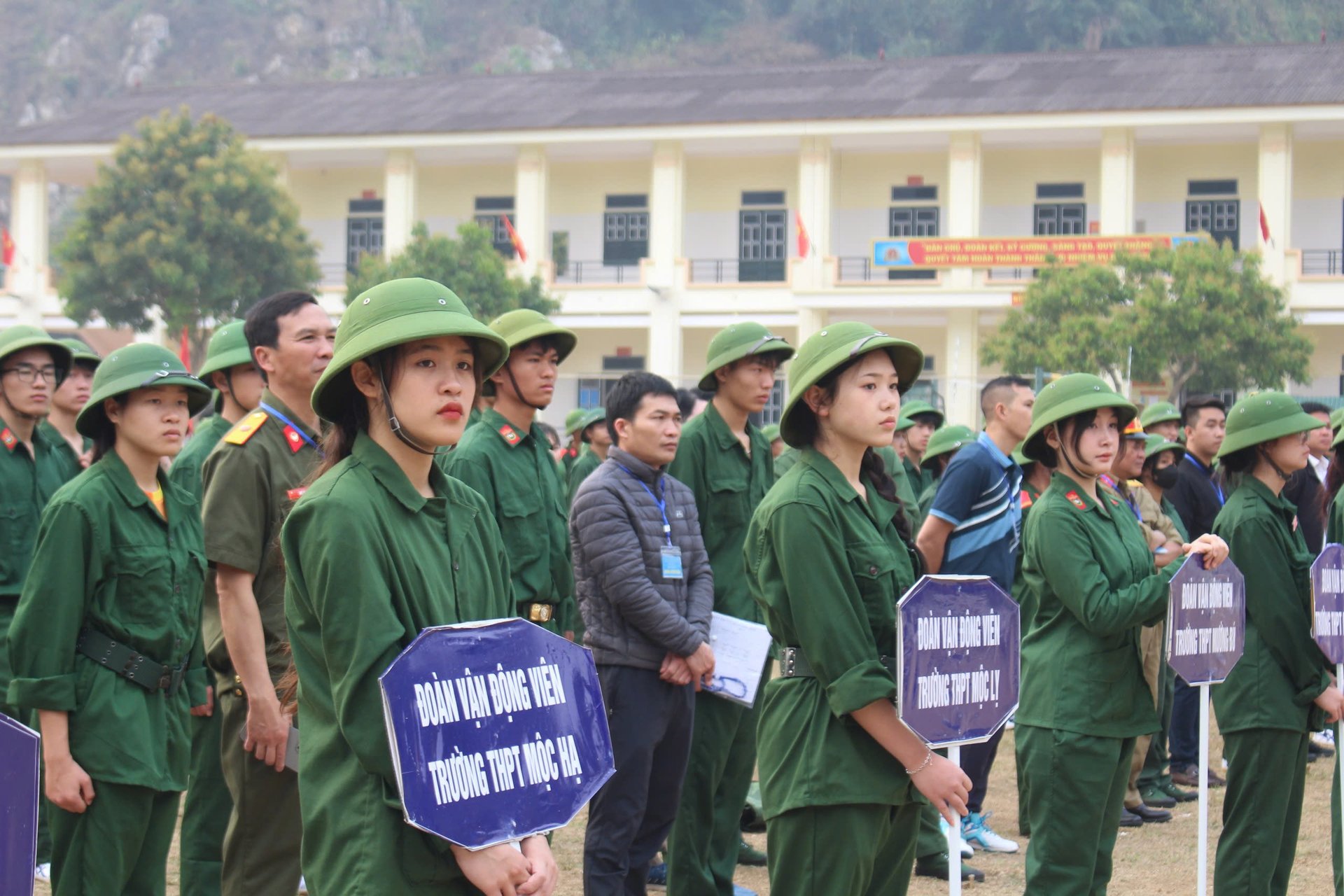 Hội thao năm nay có sự tham gia của gần 500 thí sinh đến từ 43 trường THPT trên địa bàn tỉnh Sơn La. Ảnh: Nguyễn Nga.