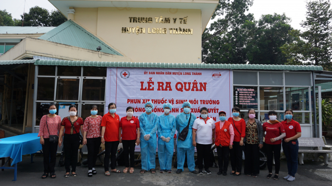 Tổ công tác gồm đại diện Hội CTĐ huyện Long Thành, Công ty Vedan, Trung tâm y tế dự phòng huyện Long Thành.