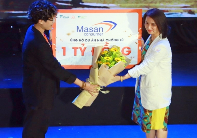Tập đoàn Masan ủng hộ 1 tỷ đồng cho chương trình Nhà Chống Lũ góp phần xây dựng nhà an toàn cho bà con vùng lũ.