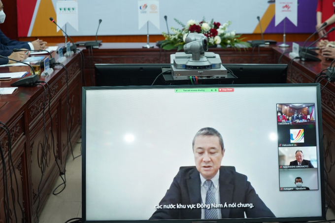 Ông Ichiro Sakakura  - Giám đốc & Phó Chủ tịch, Tập đoàn Ajinomoto Nhật Bản, Chủ tịch Trụ sở Tập đoàn Ajinomoto Khu vực Đông Nam Á phát biểu qua video.