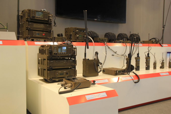 Hệ thống máy thông tin quân sự ứng dụng sáng chế về ăng-ten cấu trúc nhỏ gọn, băng thông rộng đủ xử lý thông tin tốc độ cao của Viettel