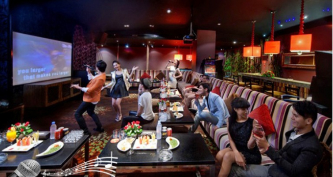 Tỉnh Quảng Ninh yêu cầu dừng hoạt động quán karaoke, quán bar, vũ trường từ ngày 1/8. Ảnh minh họa