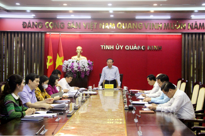 Ông Nguyễn Xuân Ký, Ủy viên Trung ương Đảng, Bí thư Tỉnh ủy, Chủ tịch HĐND tỉnh, kết luận cuộc họp. Ảnh: Thu Chung