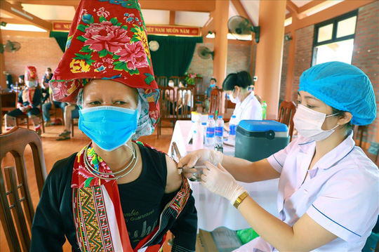 Người dân huyện Bình Liêu (Quảng Ninh) đã được tiêm vắc-xin Sinopharm - Ảnh: CTV