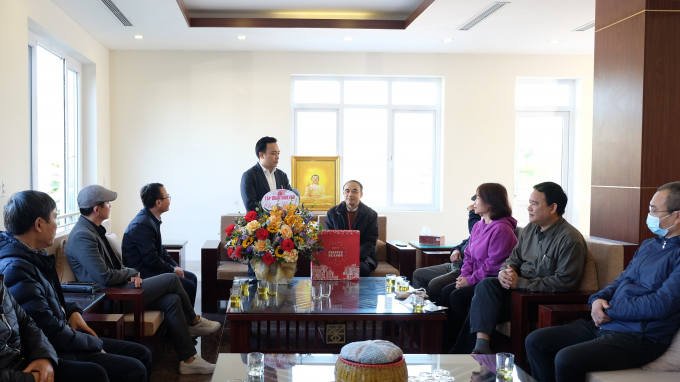 Ông Đỗ Tiến Dũng - Chủ tịch Tập đoàn Indevco chia sẻ tại buổi tiếp Ban Giám hiệu Đại học Y Hà Nội