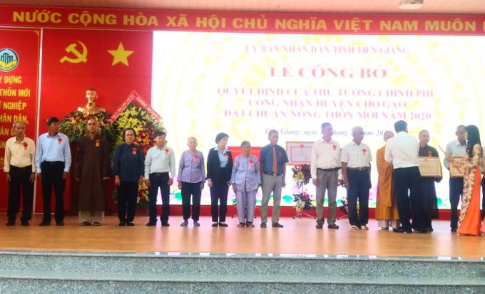 Ngày 7/10, UBND tỉnh Tiền Giang long trọng tổ chức Lễ công bố Quyết định của Thủ tướng công nhận huyện Chợ Gạo đạt chuẩn nông thôn mới. Ảnh: Minh Đảm.