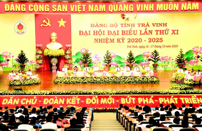 Sáng 15/10, Đại hội đại biểu Đảng bộ tỉnh Trà Vinh lần thứ XI, nhiệm kỳ 2020 - 2025 chính thức được khai mạc. Ảnh: Minh Đãm.