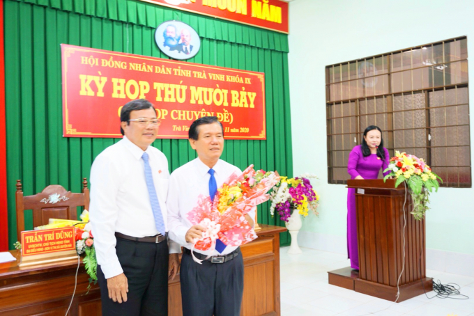 Ông Lê Văn Hẳn (trái) được bầu làm Chủ tịch UBND tỉnh Trà Vinh. Ảnh: CTV.
