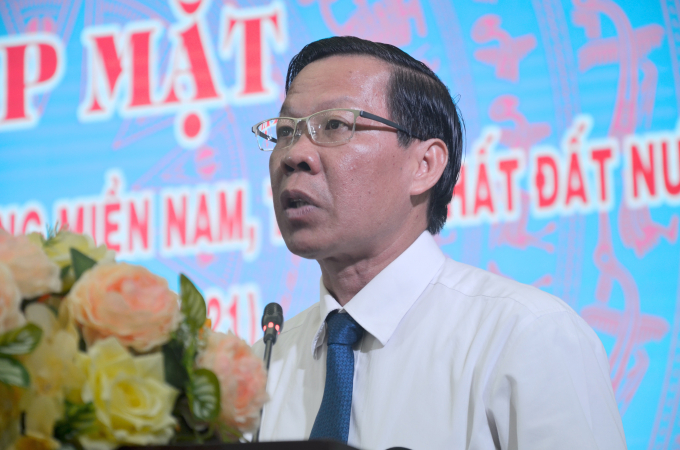 Ông Phan Văn Mãi, Bí thư Tỉnh uỷ Bến Tre phát biểu tại buổi họp mặt kỷ niệm 46 năm ngày giải phóng miền Nam, thống nhất đất nước. Ảnh: Minh Đảm.