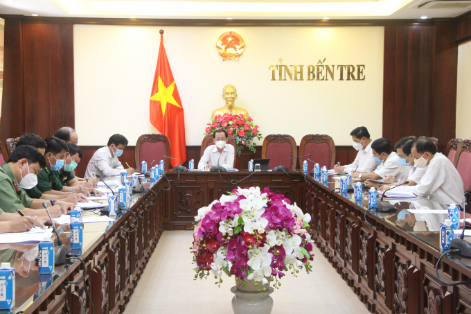 Mr. Nguyen Minh Canh, Vice Chairman of Ben Tre Provincial People's Committee, asked the provincial authorities to continue promoting the positive results achieved and be more drastic in the fight against IUU fishing. Photo: Phuong Thao.