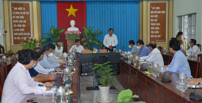 The delegation of the Ministry of Agriculture and Rural Development work in Tra Vinh Province today (December 9). Photo: Minh Dam