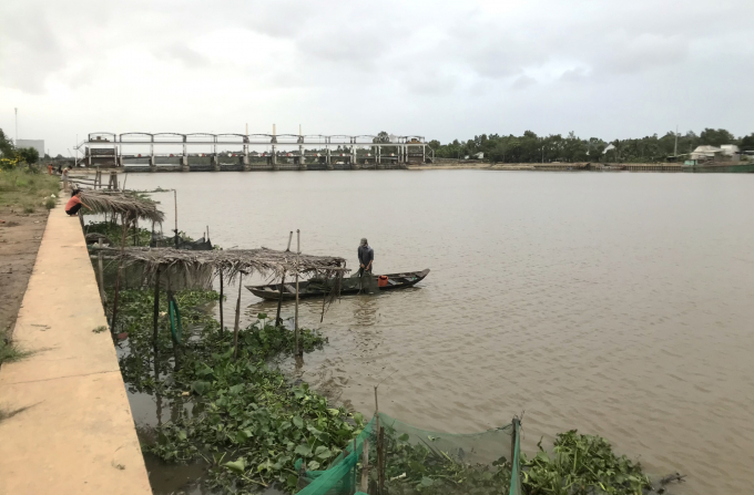 Sông Láng Thé nơi được tỉnh Trà Vinh dự kiến xây dựng hồ chứa nước ngọt bảo đảm an ninh nguồn nước vào mùa khô. Ảnh: Minh Đảm.