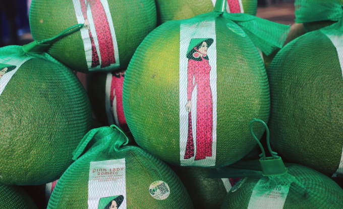 Vietnam’s green skin pomelo 'Pink pomelo girl' exported to Canada in 2020.
