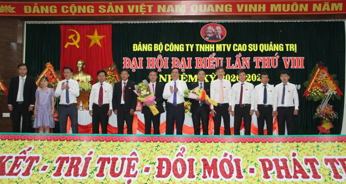 Ra mắt Ban Chấp hành Đảng bộ Công ty TNHH MTV Cao su Quảng Trị nhiệm kỳ 2020 - 2025. Ảnh: baoquangtri.vn