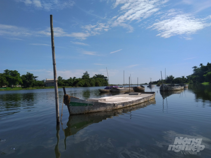 Những chiếc 'lồng thuyền' trên sông Ô Giang, Quảng Trị. Ảnh: Công Điền.