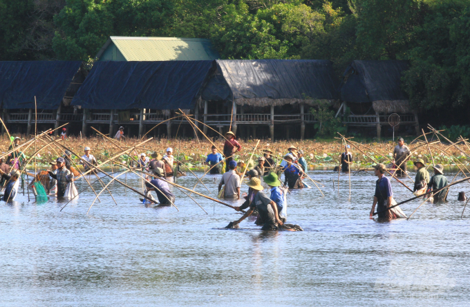 Trằm Trà Lộc là một khu đầm lầy rộng khoảng 10ha ở xã Hải Xuân, huyện Hải Lăng, hiện nay nằm trong khuôn viên Khu du lịch sinh thái Trằm Trà Lộc. 'Trằm' theo cách gọi của người địa phương nghĩa là vùng đầm lầy có nhiều cá tôm. 'Phá Trằm' nghĩa là xả nước ở đầm để cùng bắt cá tôm.