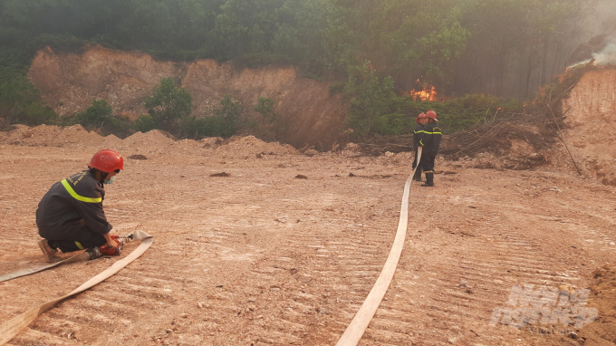 Đến 1h sáng ngày 29/6, sau nhiều nỗ lực của các lực lượng tham gia chữa cháy, các đám cháy ở tiểu khu 150 thuộc địa phận phường Thuỷ Phương, tiểu khu 151 thuộc địa phận phường Thuỷ Châu đã cơ bản được không chế và kiểm soát.