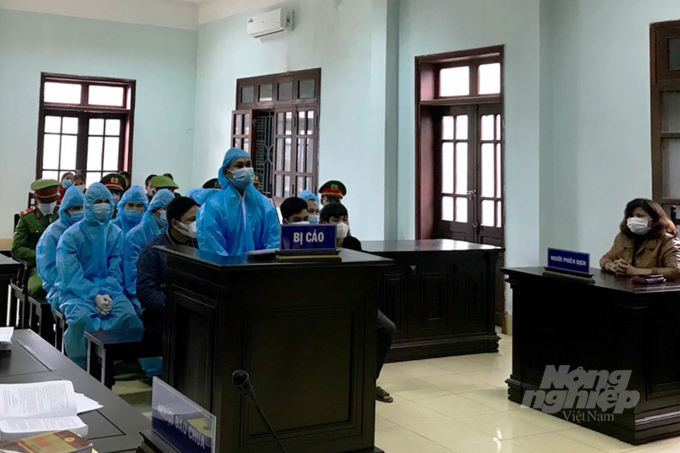 12 thanh niên ở xã Húc lãnh tổng cộng 108 tháng tù về hành vi 'gây rối trật tự cộng cộng' và 'cố ý gây thương tích'. Ảnh: CĐ.
