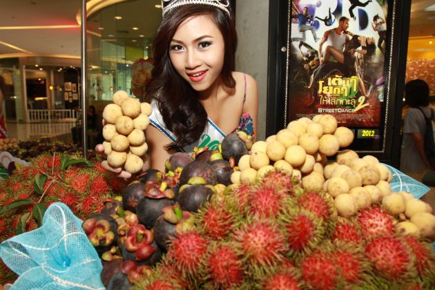 Một cuộc thi sắc đẹp ở Thái Lan lồng ghép thêm phần quảng bá trái cây