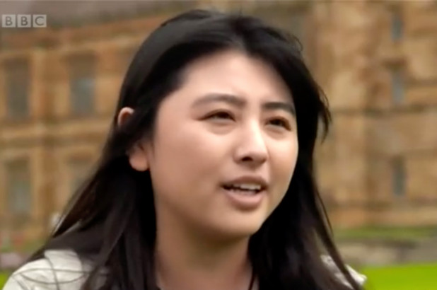 Nữ sinh Karen Ji đã chấp nhận mất 13.200 USD để kịp về trường đúng lịch. Ảnh: BBC